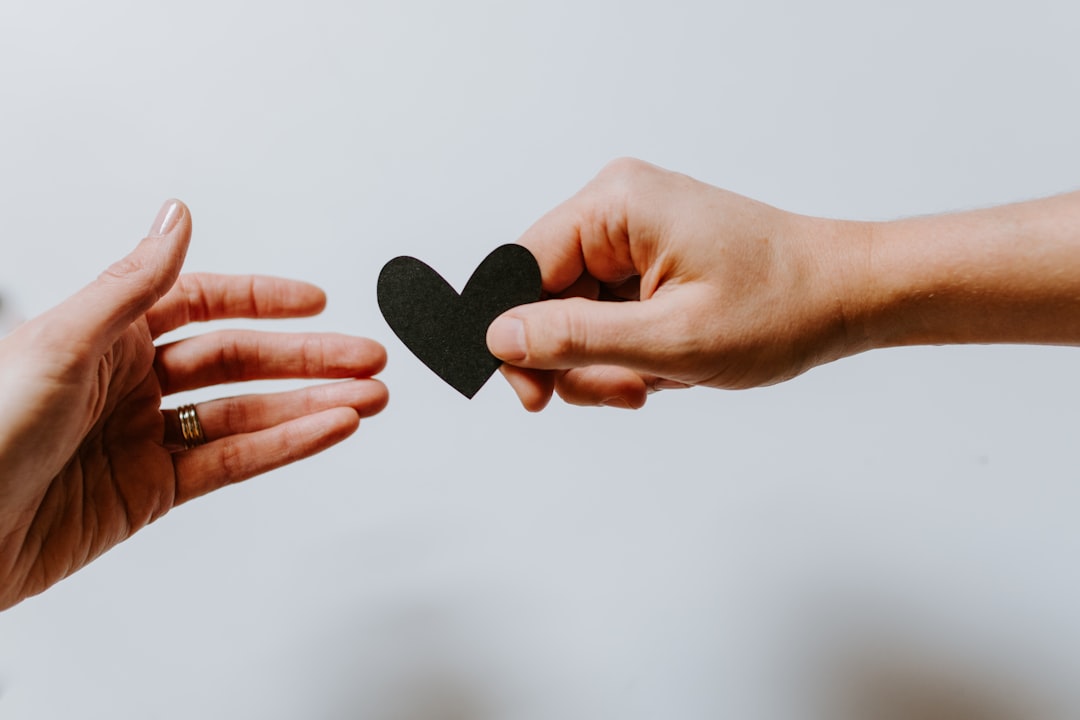Een ex-partner loslaten: waarom dat zo moeilijk is en hoe je verder gaat